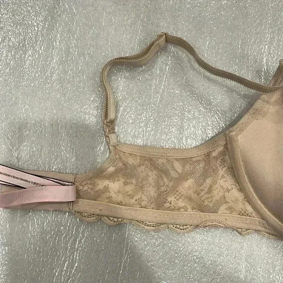 [34 D]Victoria Secret  Dream Angel Push Up Bra - Picture 8 of 9